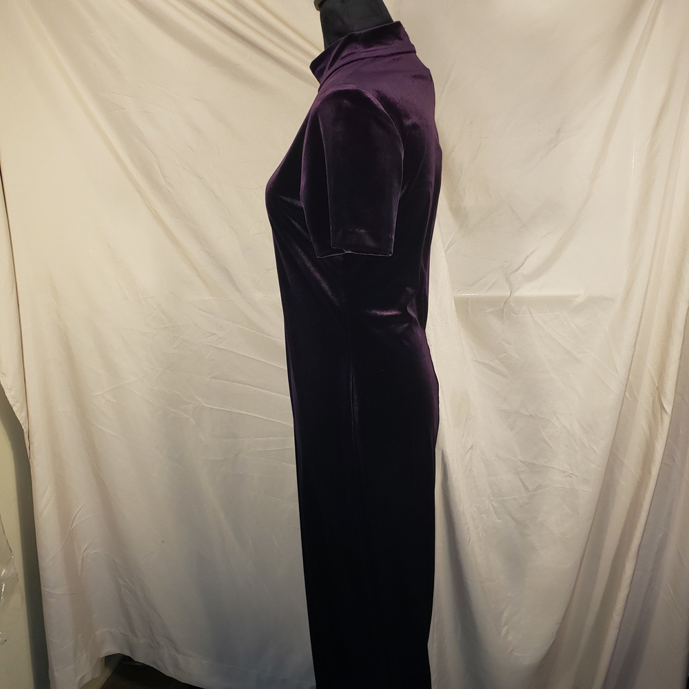 Luxurious MICA Velvet Grunge #90s Short Sleeve Maxi Dress in Deep Purple - 10 - Picture 2 of 6